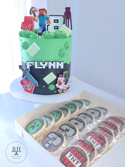 Minecraft Adventure cake with custom name topper