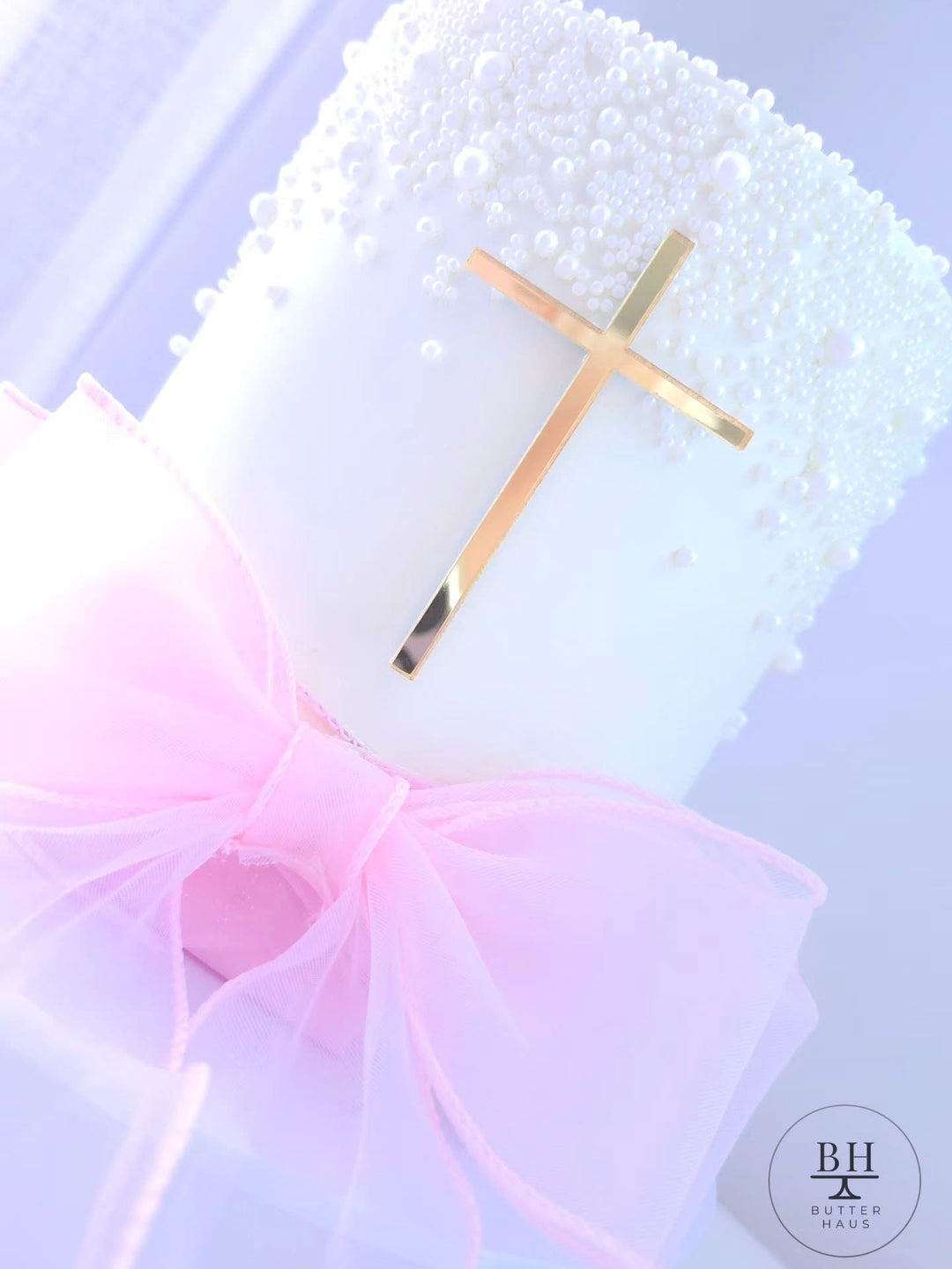 Bows and Pearls Cake